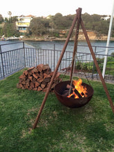 Load image into Gallery viewer, Tripod Fire Pit